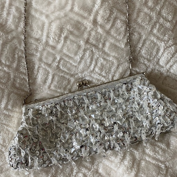 VINTAGE DISCO CRYSTAL BEADED CLUTCH, HANGING FAUX CRYSTAL FANCY PURSE, NWOT - Picture 2 of 4